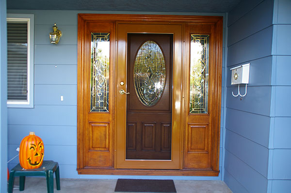 Yes, you can show off your beautiful door while using a security screen!